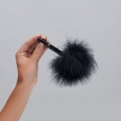 Черная перьевая кисточка с гладкой ручкой - YESforLOV - купить с доставкой в Пензе