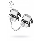 Бело-черные наручники с двумя ремешками и люверсами - Pecado - купить с доставкой в Пензе