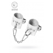 Белые мягкие кожаные наручники с люверсами - Pecado - купить с доставкой в Пензе