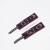 Черно-розовые кожаные наручники с розовой строчкой - Crazy Handmade - купить с доставкой в Пензе