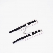 Бело-красные кожаные наручники - Crazy Handmade - купить с доставкой в Пензе