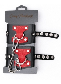 Черные наручники с красным декором и заклепками - Crazy Handmade - купить с доставкой в Пензе