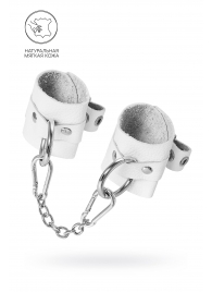 Белые мягкие кожаные наручники с люверсами - Pecado - купить с доставкой в Пензе