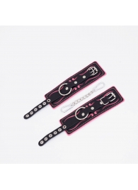 Черно-розовые кожаные наручники с розовой строчкой - Crazy Handmade - купить с доставкой в Пензе