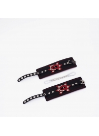 Черные кожаные наручники с красным декором и строчкой - Crazy Handmade - купить с доставкой в Пензе