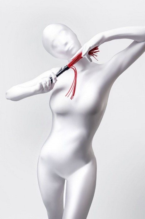 Красно-черный флоггер Anonymo - 28 см. - ToyFa - купить с доставкой в Пензе