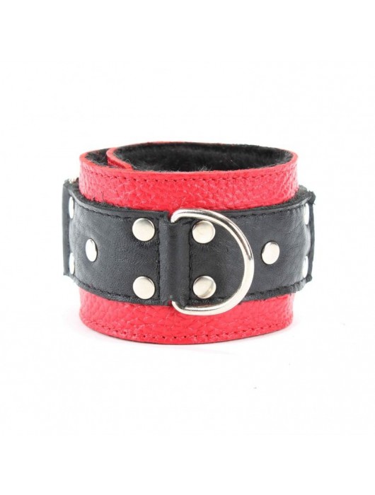 Красно-чёрные кожаные наручники с меховым подкладом - БДСМ Арсенал - купить с доставкой в Пензе