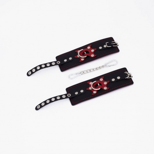 Черные кожаные наручники с красным декором и строчкой - Crazy Handmade - купить с доставкой в Пензе