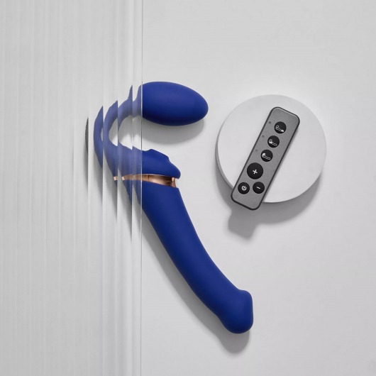 Синий безремневой страпон Multi Orgasm Bendable Strap-On size L с клиторальной стимуляцией - Strap-on-me - купить с доставкой в Пензе